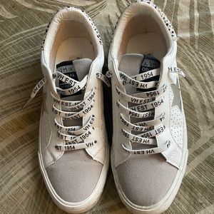 Vintage Havana womens sneakers size 7.5